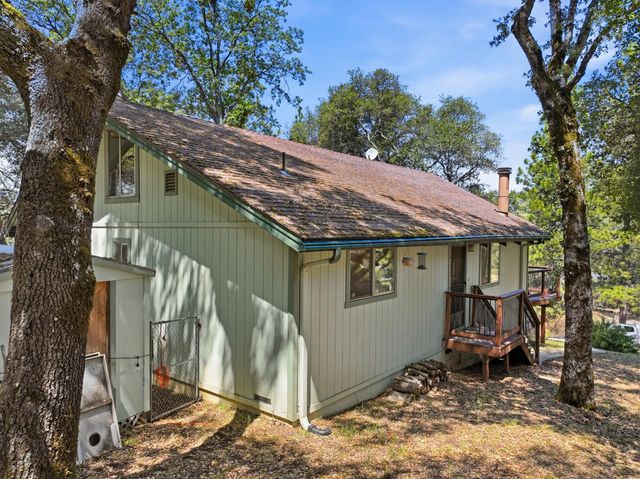 17849 Minnow Way, Penn Valley, CA 95946