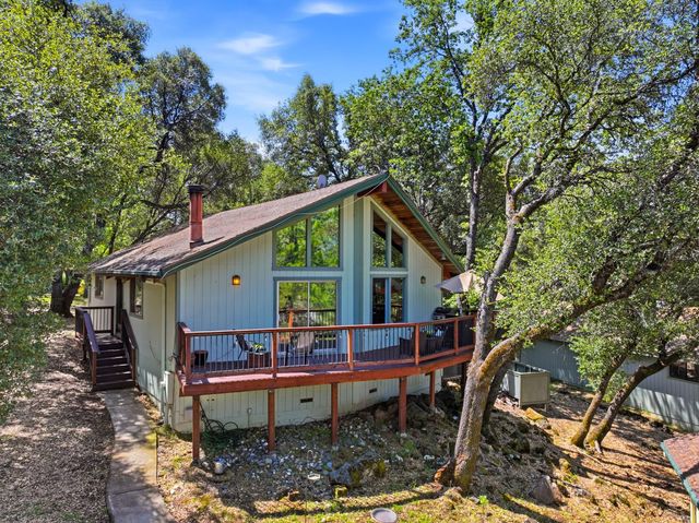 17849 Minnow Way, Penn Valley, CA 95946