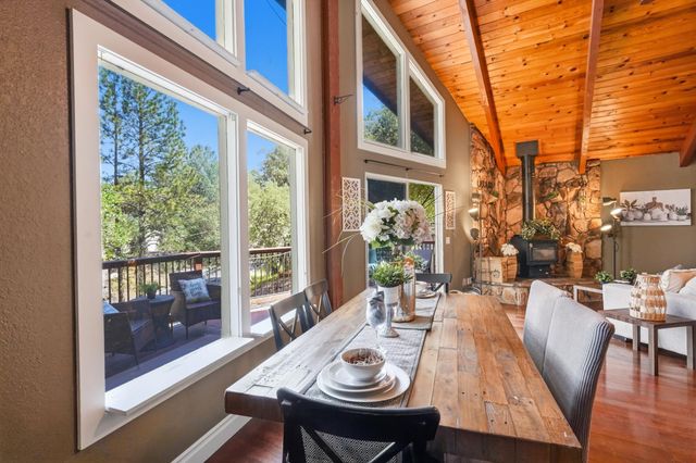 17849 Minnow Way, Penn Valley, CA 95946