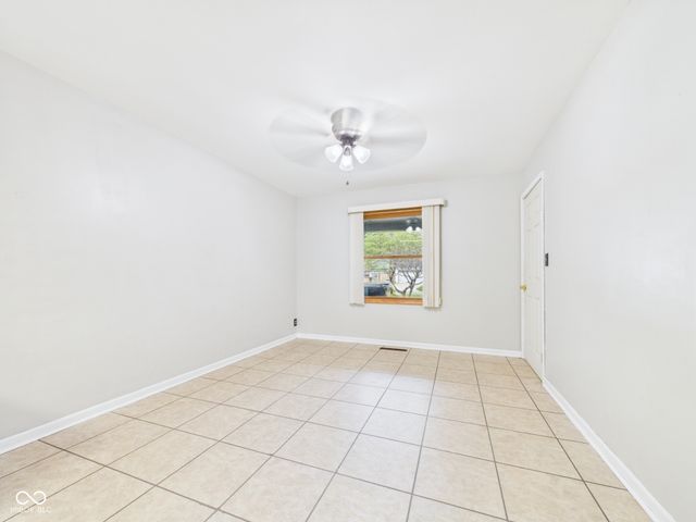 1727 Oakwood Drive, Anderson, IN 46011