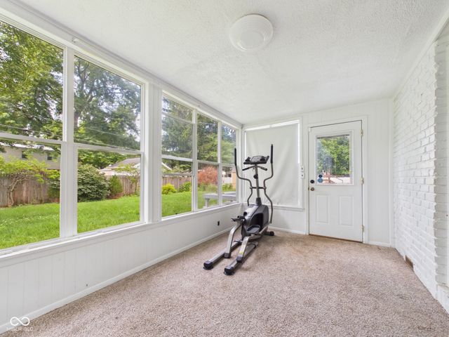 1727 Oakwood Drive, Anderson, IN 46011