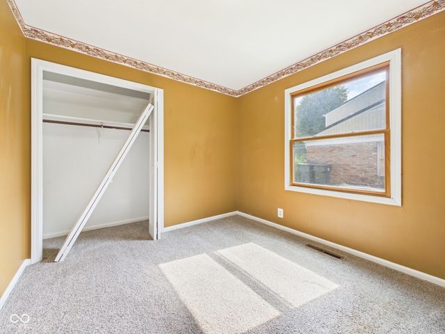 1727 Oakwood Drive, Anderson, IN 46011