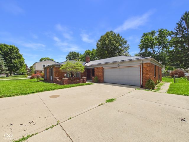 1727 Oakwood Drive, Anderson, IN 46011