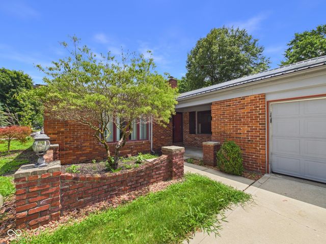 1727 Oakwood Drive, Anderson, IN 46011