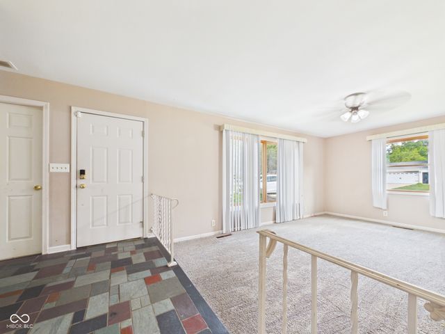 1727 Oakwood Drive, Anderson, IN 46011