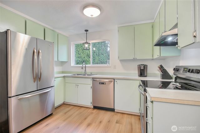 16518 26th Avenue SE, Bothell, WA 98012