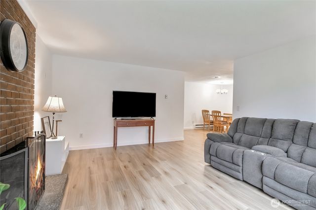 16518 26th Avenue SE, Bothell, WA 98012