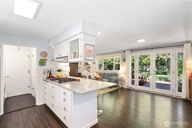5121 Sunset Drive W, University Place, WA 98467