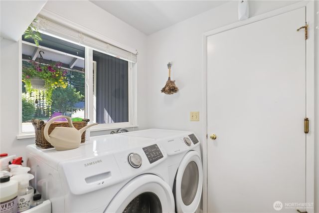 5121 Sunset Drive W, University Place, WA 98467