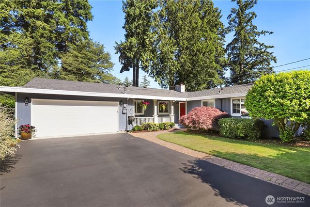 5121 Sunset Drive W, University Place, WA 98467