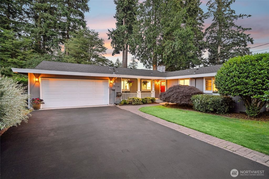 5121 Sunset Drive W, University Place, WA 98467