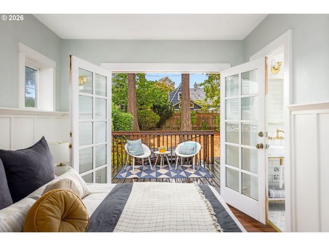 3931 Ne 41ST Ave, Portland, OR 97212