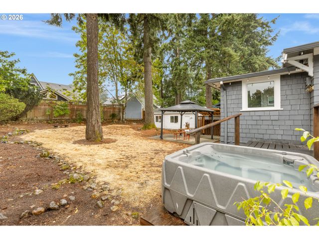 3931 Ne 41ST Ave, Portland, OR 97212