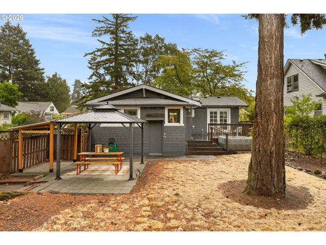 3931 Ne 41ST Ave, Portland, OR 97212