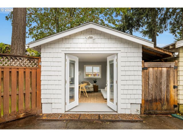 3931 Ne 41ST Ave, Portland, OR 97212