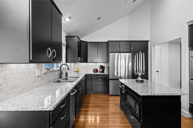 43 Highland Avenue, Warwick, RI 02886