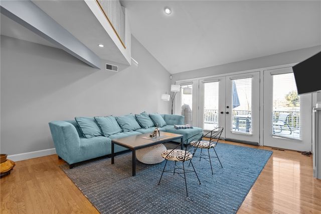 43 Highland Avenue, Warwick, RI 02886