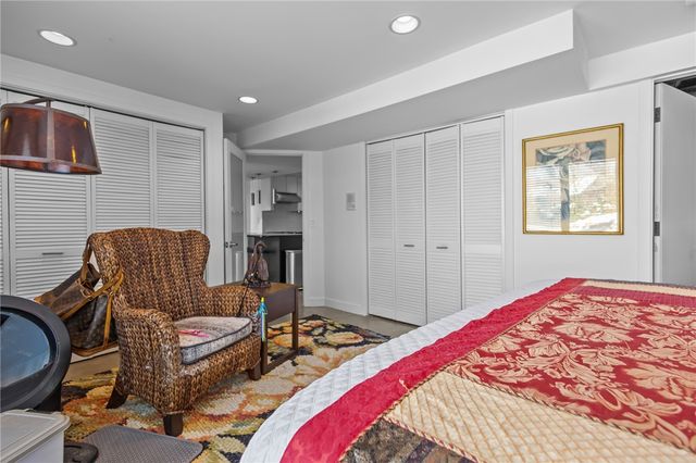 43 Highland Avenue, Warwick, RI 02886