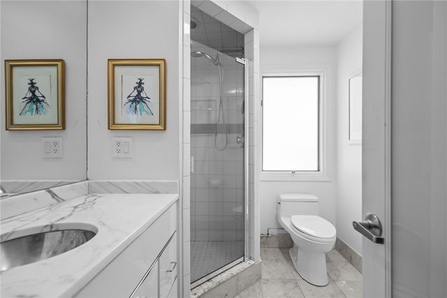 43 Highland Avenue, Warwick, RI 02886