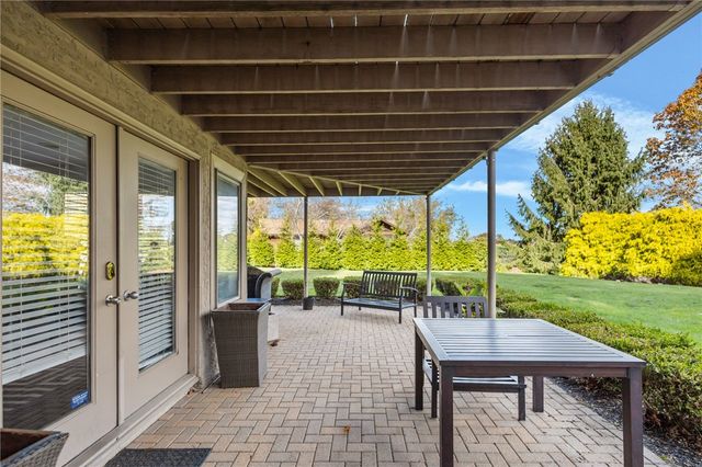 43 Highland Avenue, Warwick, RI 02886