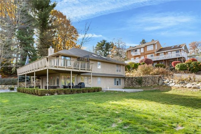 43 Highland Avenue, Warwick, RI 02886