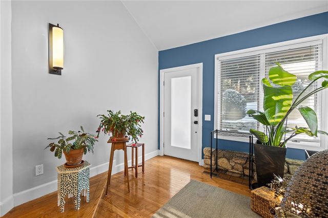 43 Highland Avenue, Warwick, RI 02886