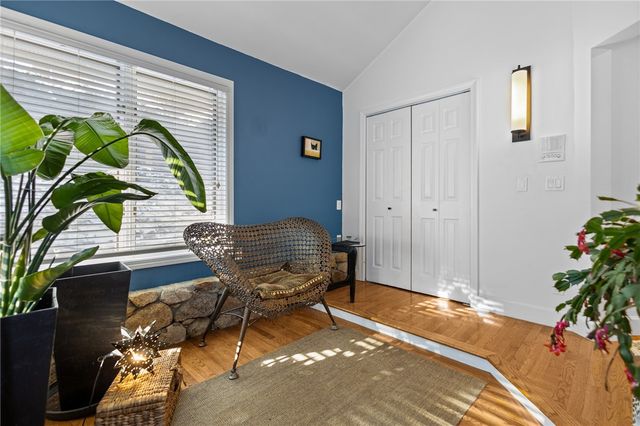 43 Highland Avenue, Warwick, RI 02886