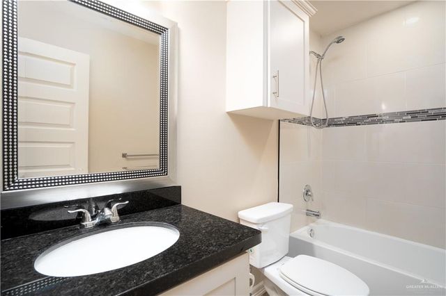 1204 Palazzo Drive, Alamo, TX 78516