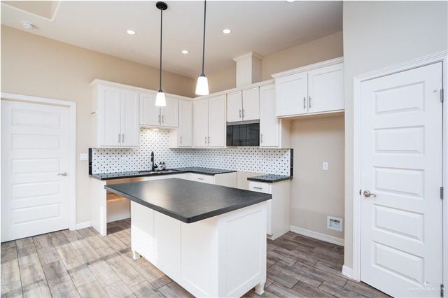 1204 Palazzo Drive, Alamo, TX 78516