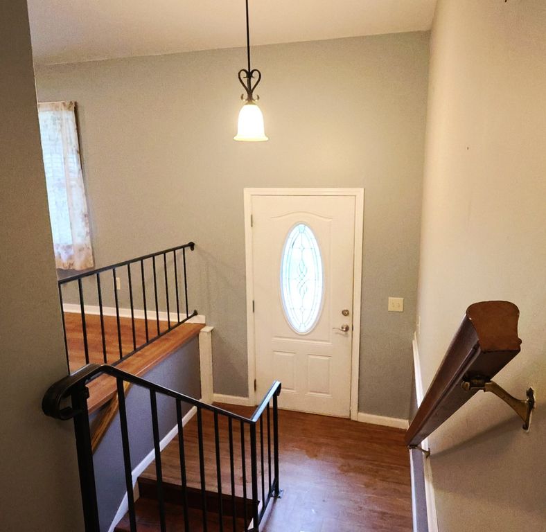 Image 21 of property listing at 22664 N Hails Lane, Texico, IL 62889