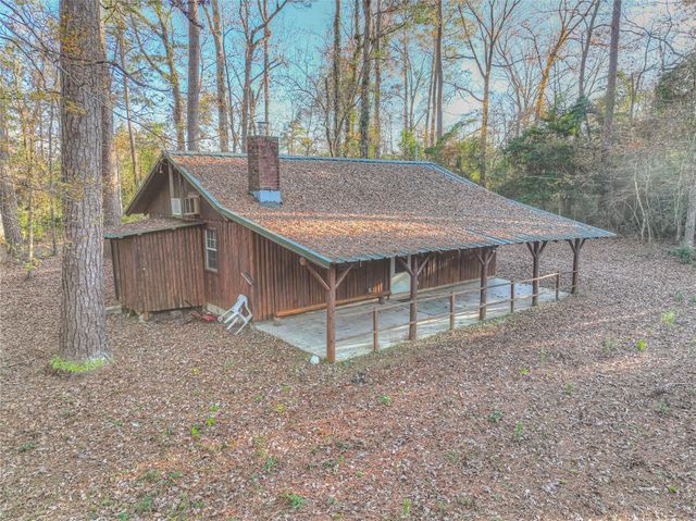 156 Bald Eagle Drive, Livingston, TX 77351