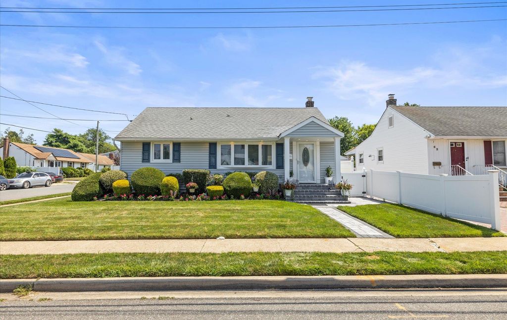 64 Myers Avenue, Hicksville, NY 11801