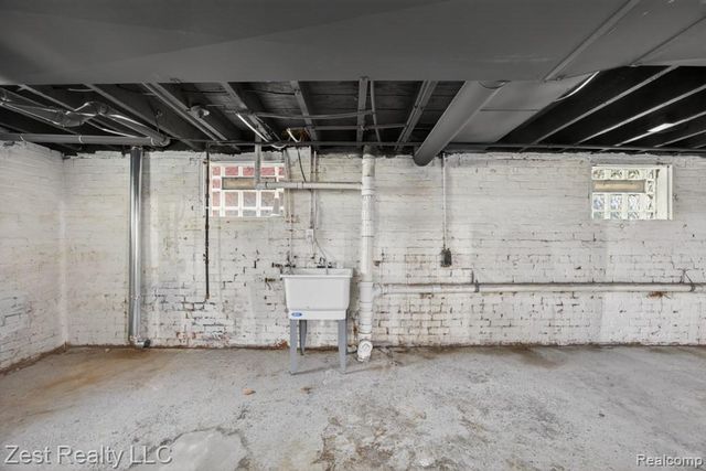 2525 Bewick Street, Detroit, MI 48214