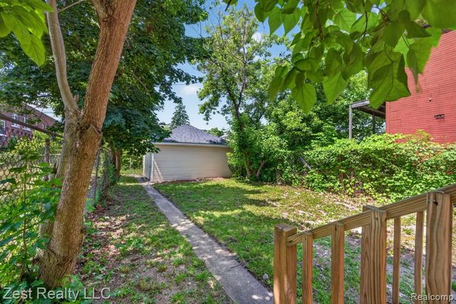 2525 Bewick Street, Detroit, MI 48214