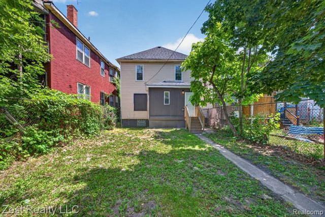 2525 Bewick Street, Detroit, MI 48214
