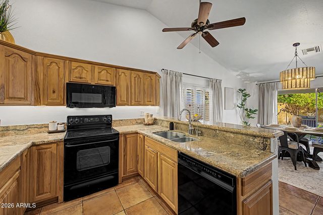1109 W WICKIEUP Lane, Phoenix, AZ 85027