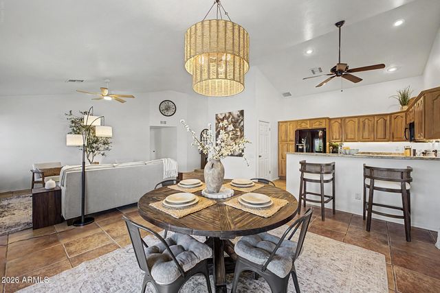 1109 W WICKIEUP Lane, Phoenix, AZ 85027