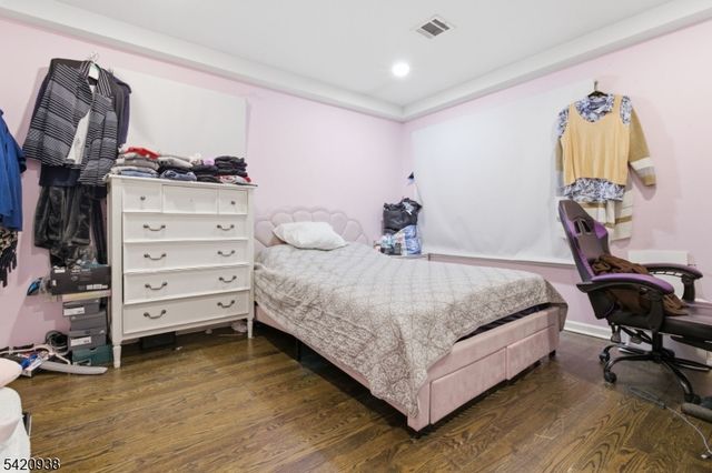 431 Forest St, Kearny Town, NJ 07032