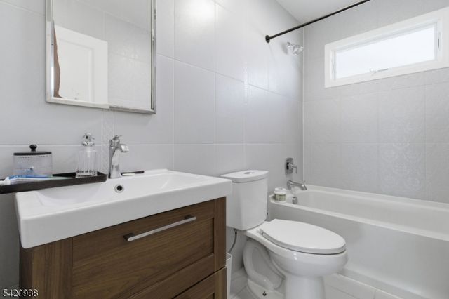 431 Forest St, Kearny Town, NJ 07032