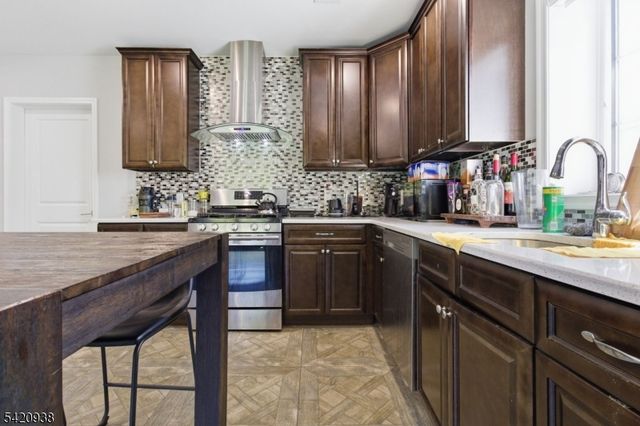431 Forest St, Kearny Town, NJ 07032
