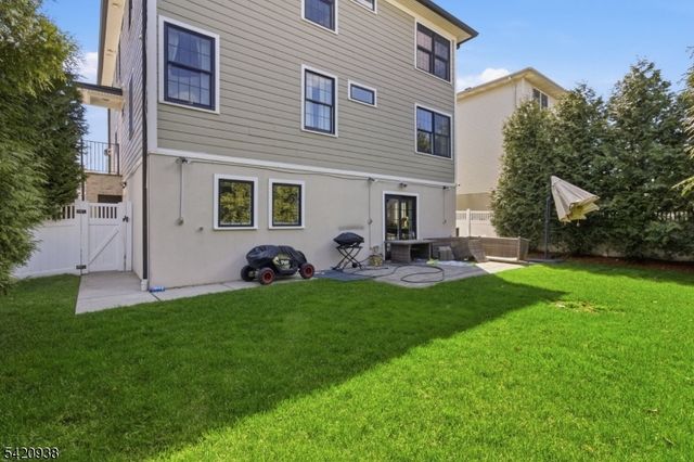 431 Forest St, Kearny Town, NJ 07032