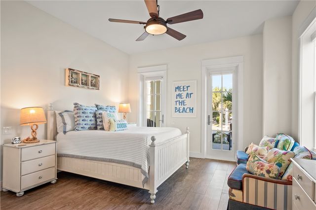 122 Bent Grass Dr, Port Aransas, TX 78373