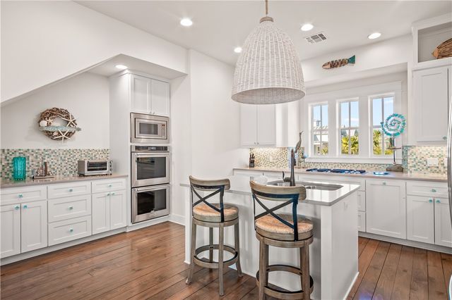 122 Bent Grass Dr, Port Aransas, TX 78373