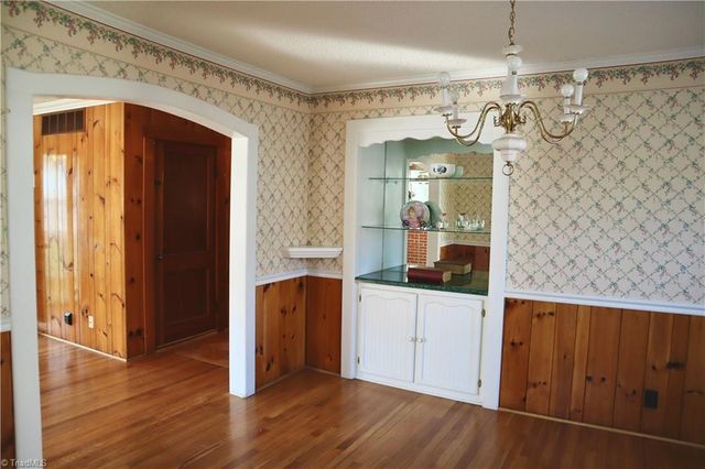 1833 South Hill Avenue, Winston-salem, NC 27127