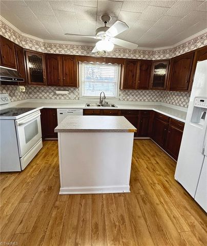 1833 South Hill Avenue, Winston-salem, NC 27127