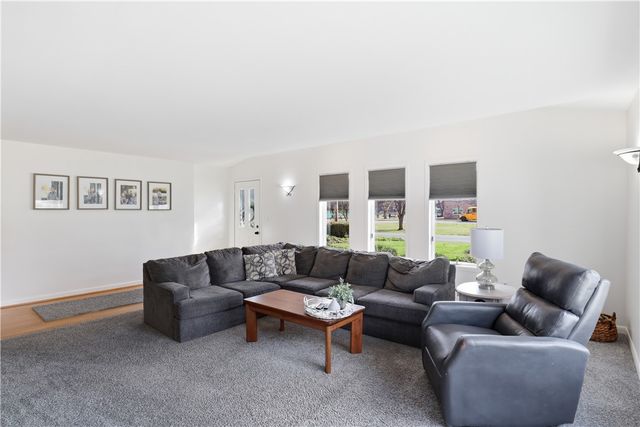 731 Dewitt Road, Webster, NY 14580