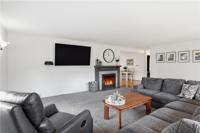 731 Dewitt Road, Webster, NY 14580