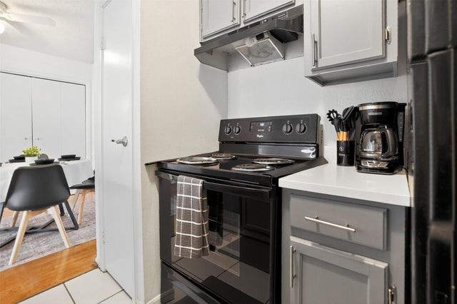 3770 Lovers Wood Lane 610, Houston, TX 77014