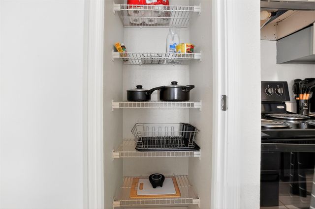 3770 Lovers Wood Lane 610, Houston, TX 77014