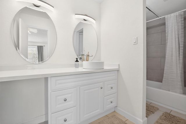 3770 Lovers Wood Lane 610, Houston, TX 77014